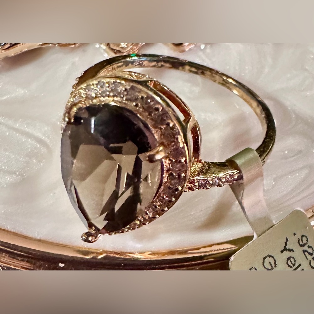 Genuine 3.28 carats Smoky Quartz ring in rose gold with genuine white sapphires